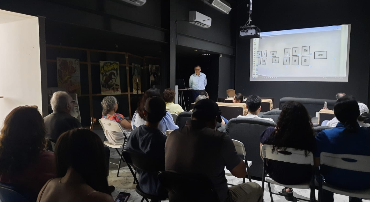 Ramón Mora presenta la historia del acervo de grabado del Itson en el Musor